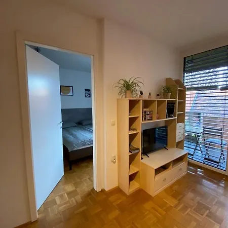 Apartma Felicija *