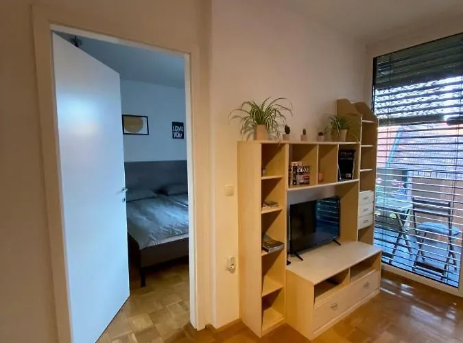 Apartma Felicija *